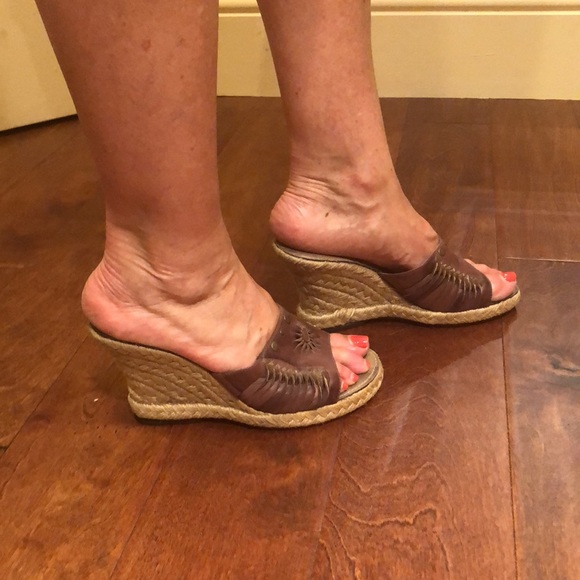 Nine West wedge heals - Picture 2 of 8